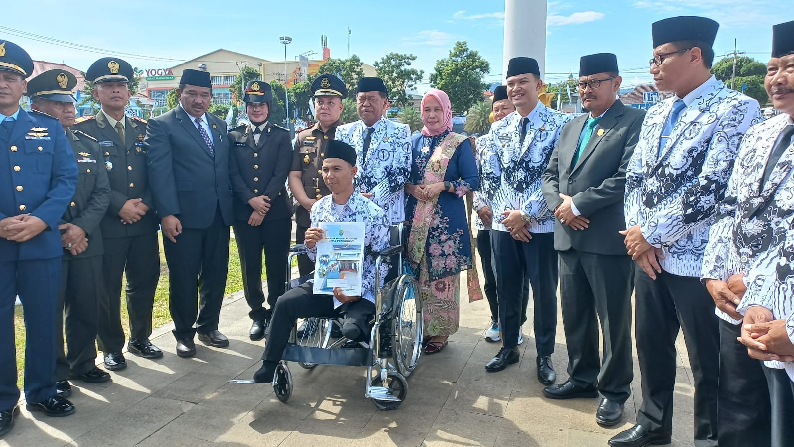 Semarak Hari Guru Nasional 2025, Pemkab Majalengka Teguhkan Arah Baru Pendidikan Daerah